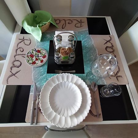 Mia'S Sea View Apartment Golem  Bagian luar foto