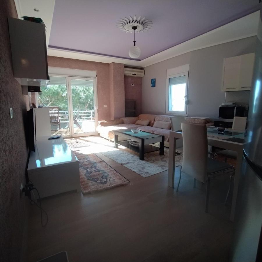 Mia'S Sea View Apartment Golem  Bagian luar foto