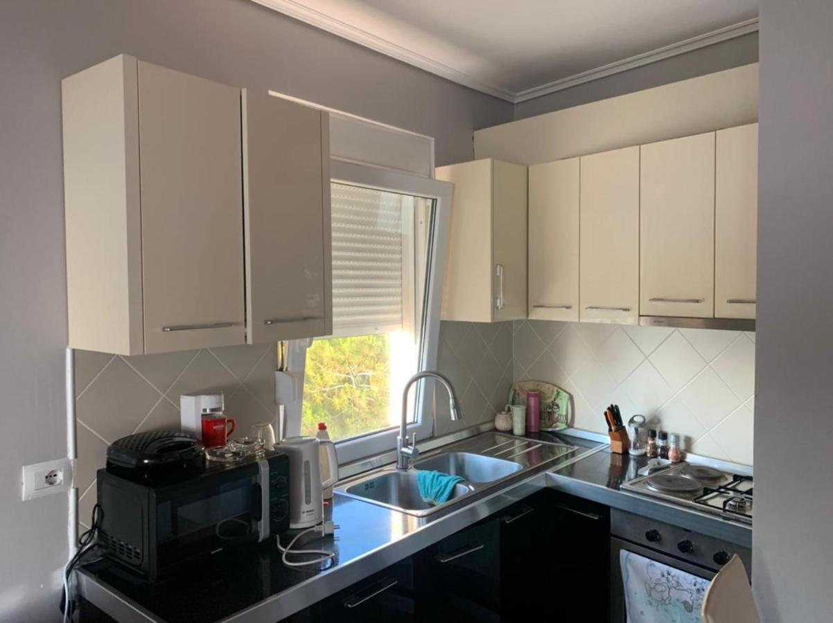 Mia'S Sea View Apartment Golem  Bagian luar foto