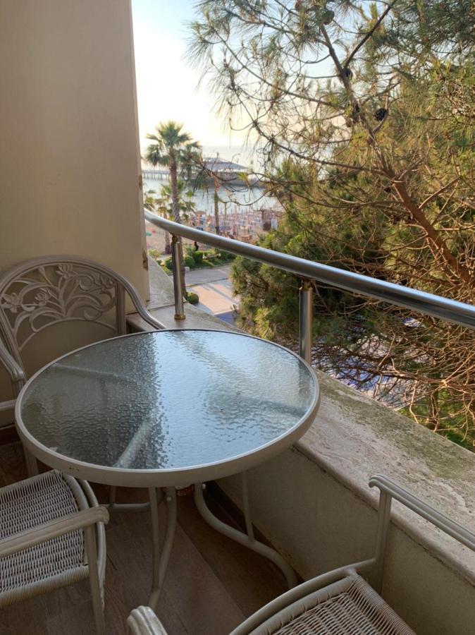 Mia'S Sea View Apartment Golem  Bagian luar foto