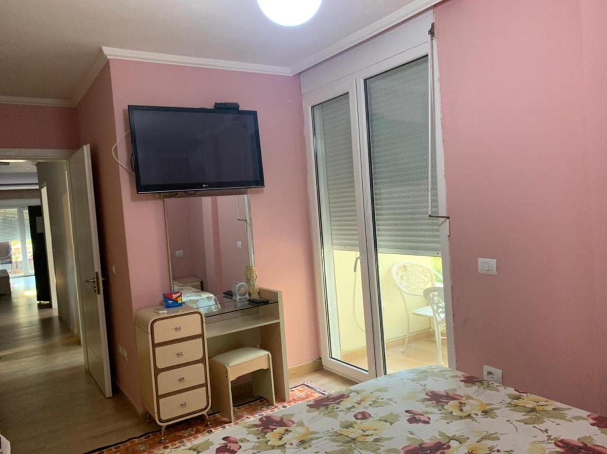 Mia'S Sea View Apartment Golem  Bagian luar foto