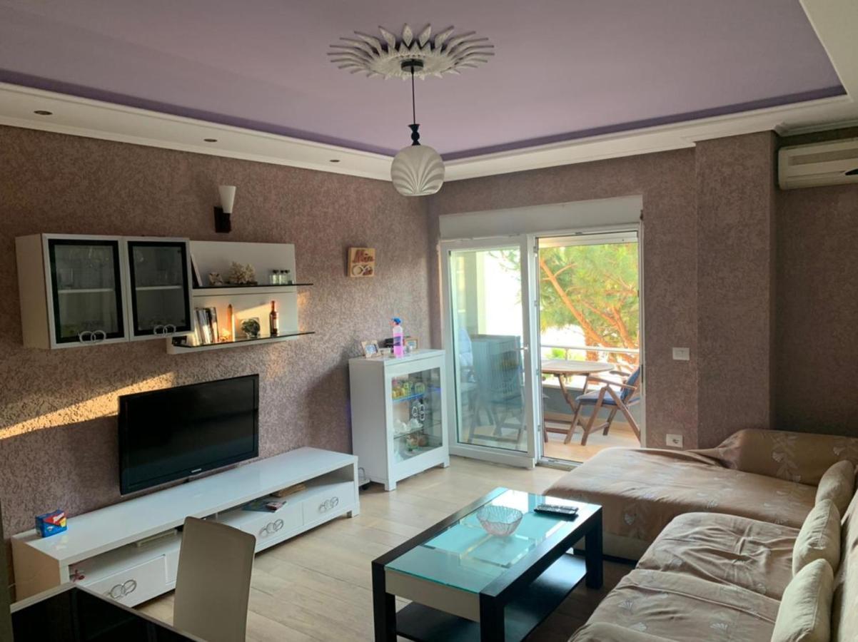 Mia'S Sea View Apartment Golem  Bagian luar foto