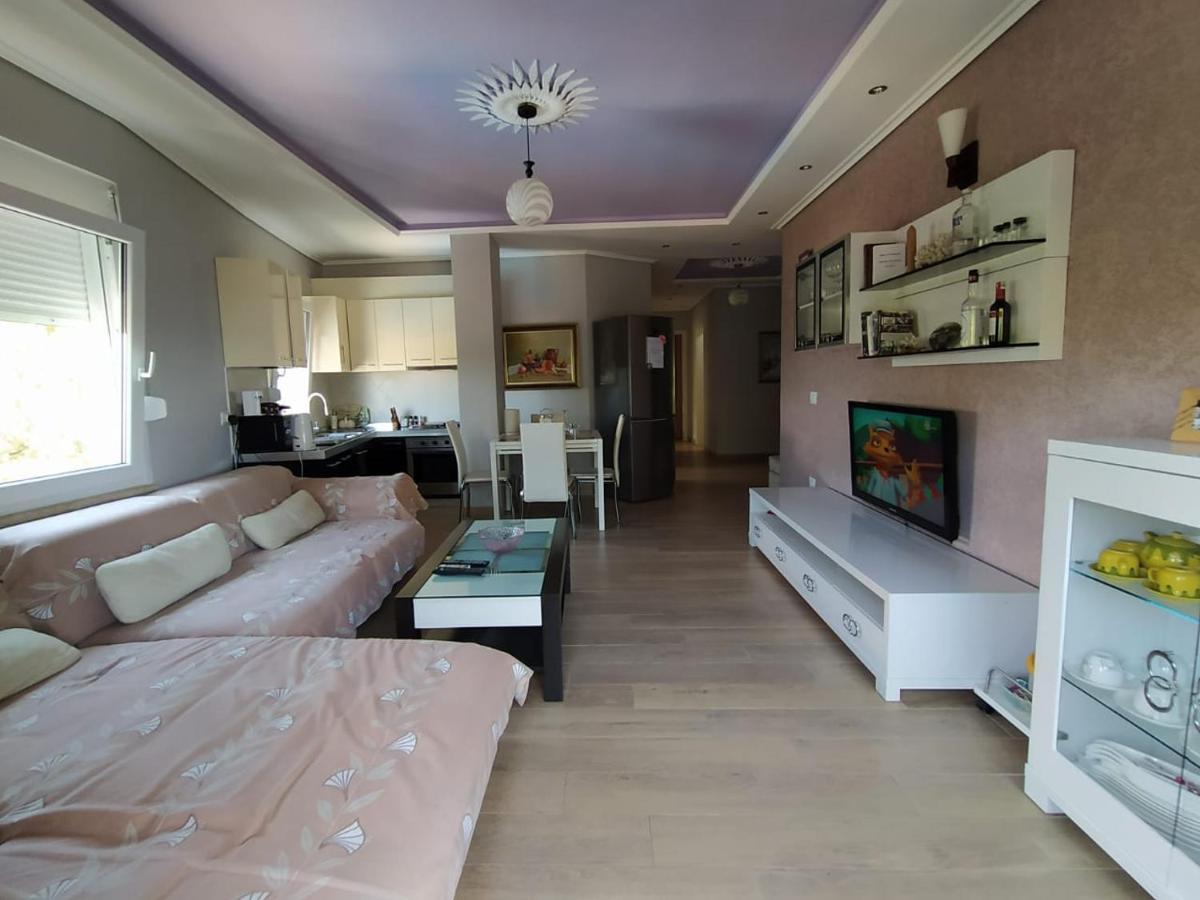 Mia'S Sea View Apartment Golem  Bagian luar foto