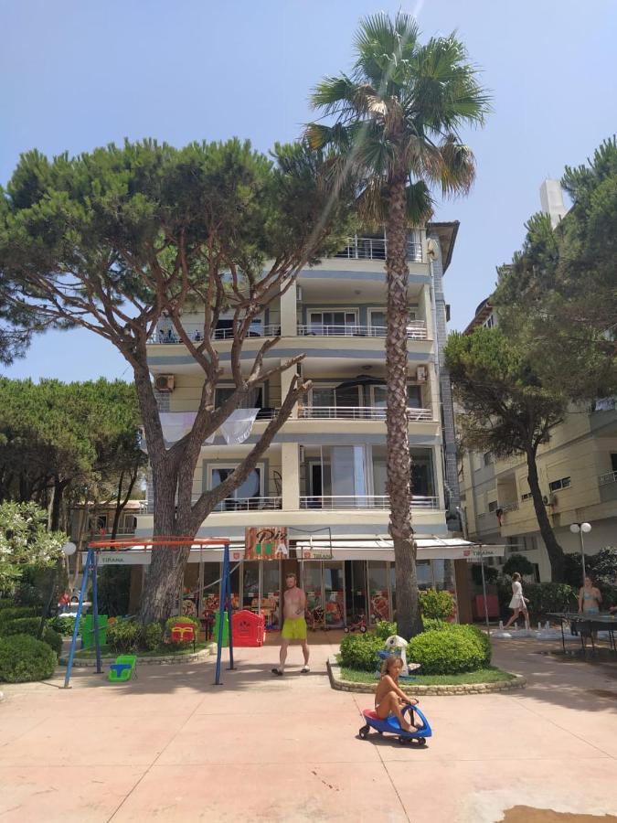 Mia'S Sea View Apartment Golem  Bagian luar foto