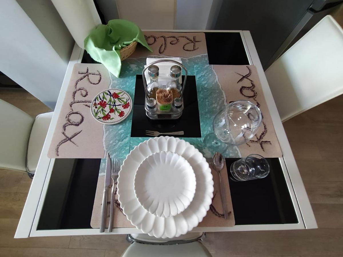 Mia'S Sea View Apartment Golem  Bagian luar foto