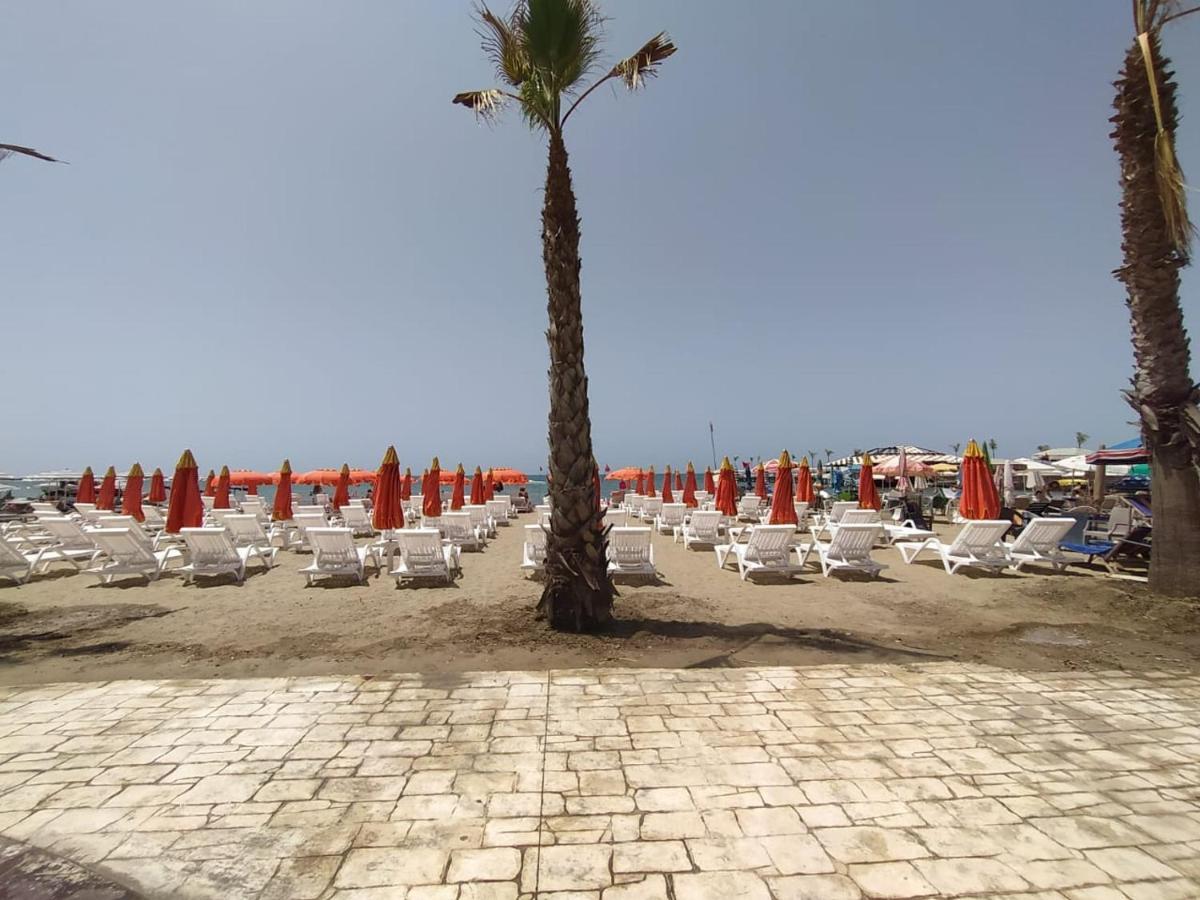 Mia'S Sea View Apartment Golem  Bagian luar foto