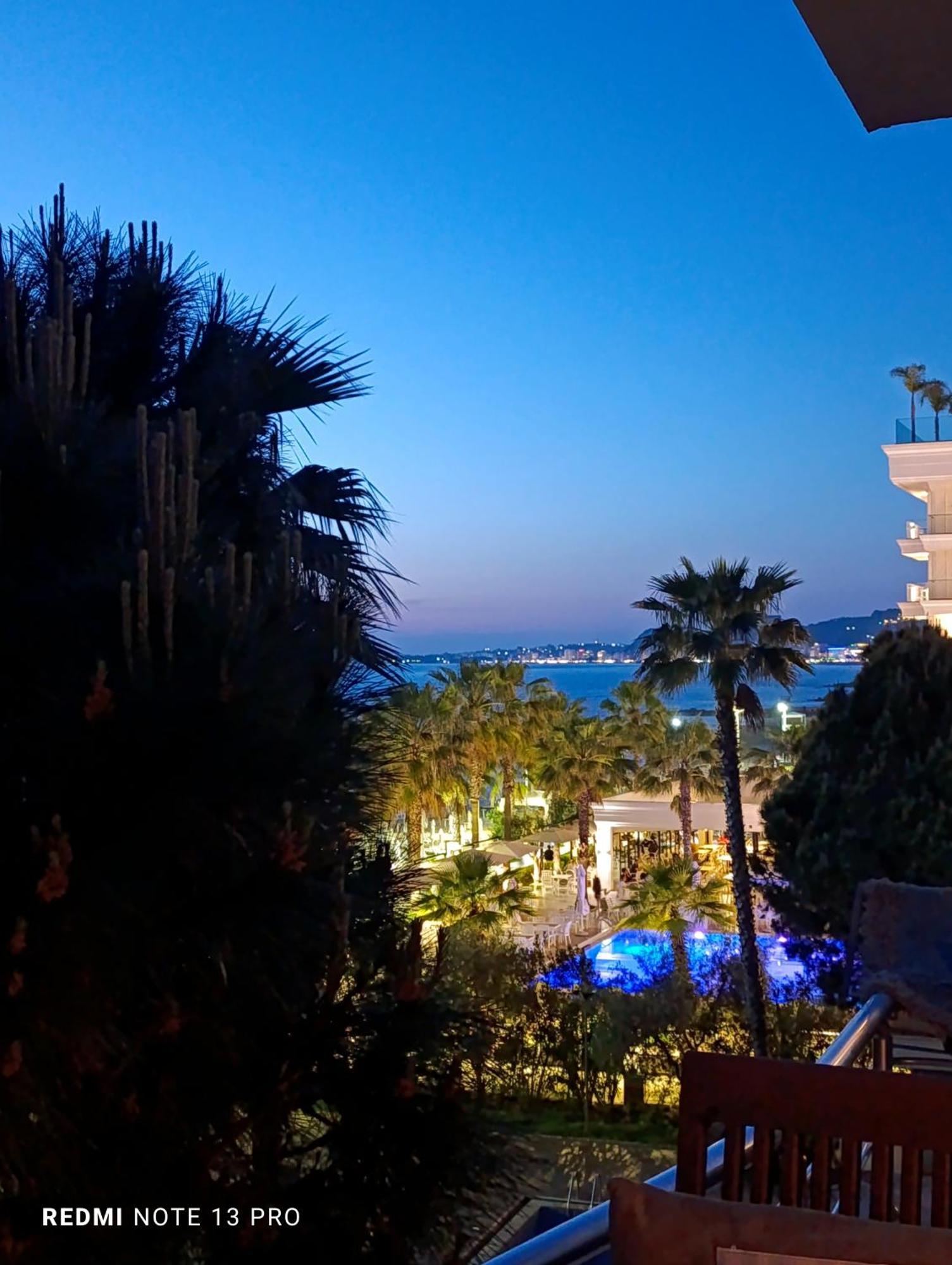 Mia'S Sea View Apartment Golem  Bagian luar foto